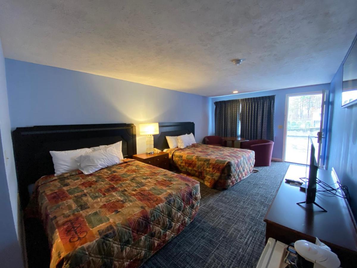 Economy Lodge 682 Main St Sturbridge Eksteriør billede
