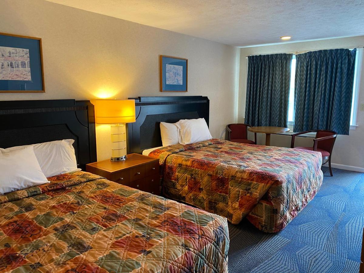 Economy Lodge 682 Main St Sturbridge Eksteriør billede