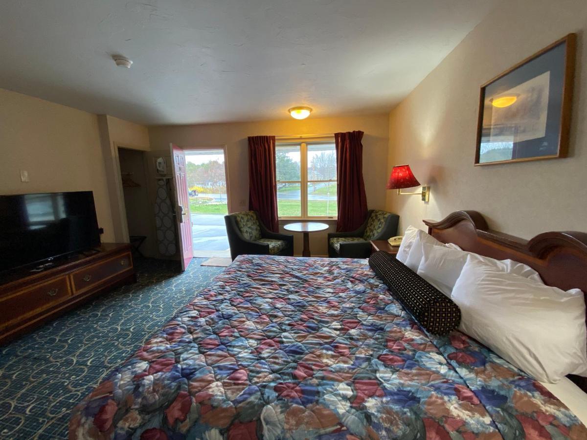 Economy Lodge 682 Main St Sturbridge Eksteriør billede