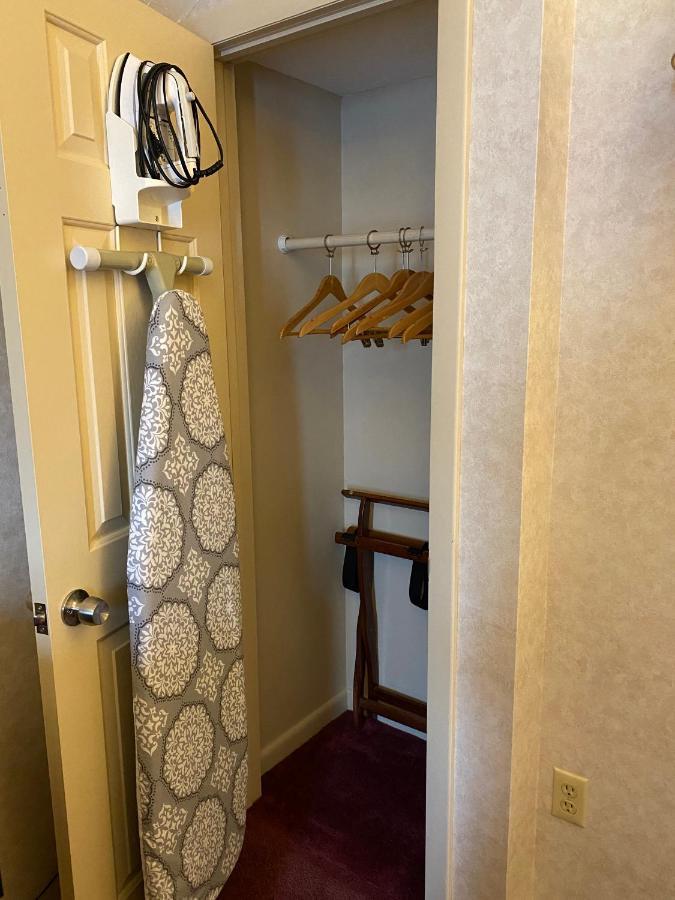 Economy Lodge 682 Main St Sturbridge Eksteriør billede