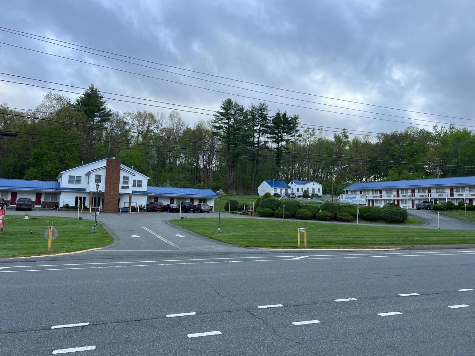Economy Lodge 682 Main St Sturbridge Eksteriør billede