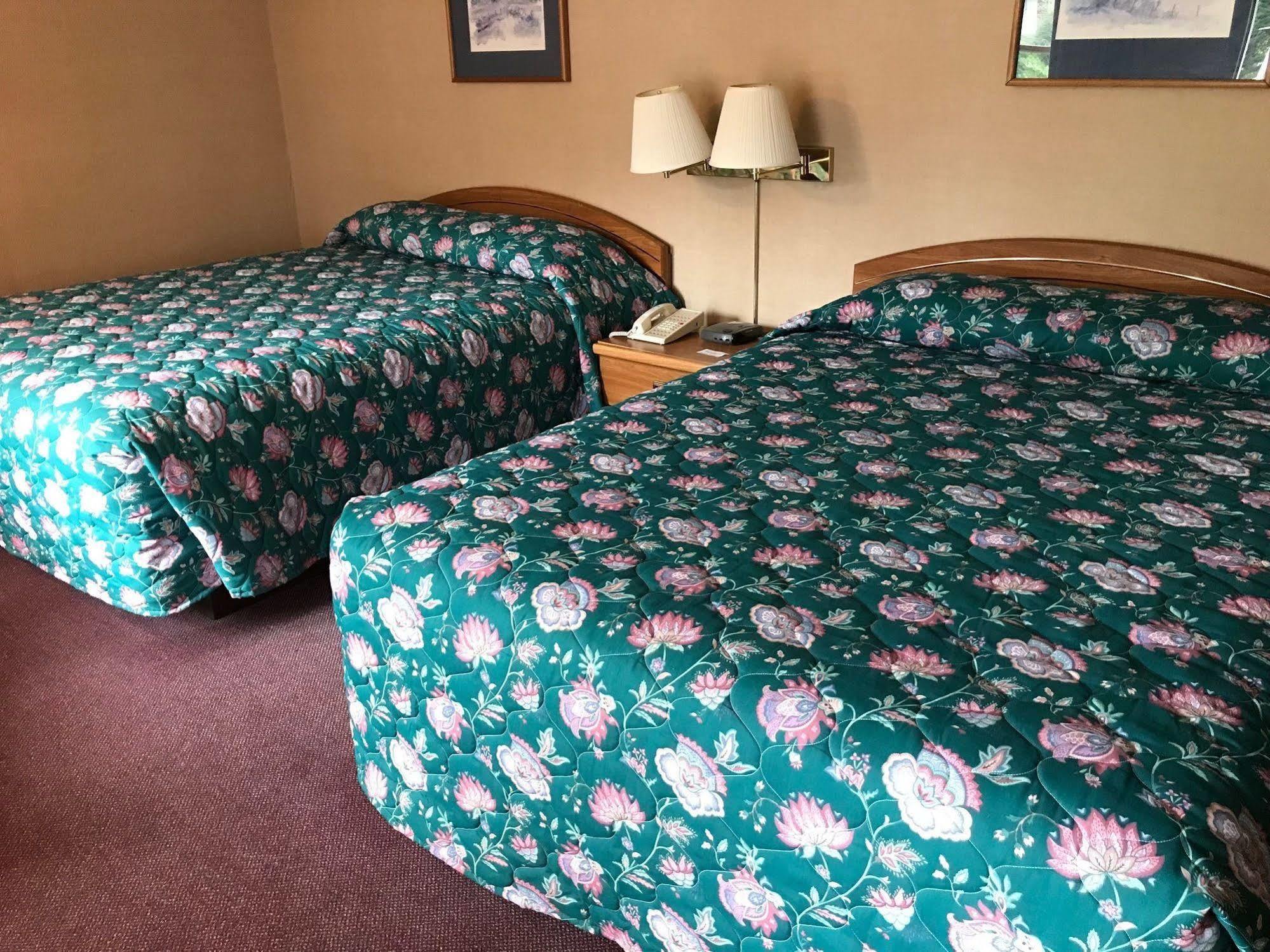 Economy Lodge 682 Main St Sturbridge Eksteriør billede